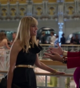 Emily_in_Paris_S02E09_WEBRip_x264-ION10_1978.jpg