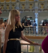Emily_in_Paris_S02E09_WEBRip_x264-ION10_1986.jpg