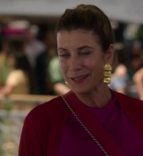 Emily_in_Paris_S02E09_WEBRip_x264-ION10_2044.jpg