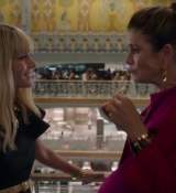 Emily_in_Paris_S02E09_WEBRip_x264-ION10_2118.jpg
