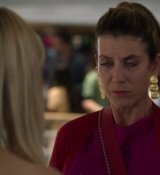 Emily_in_Paris_S02E09_WEBRip_x264-ION10_2163.jpg