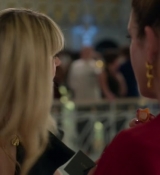 Emily_in_Paris_S02E09_WEBRip_x264-ION10_2181.jpg