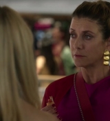 Emily_in_Paris_S02E09_WEBRip_x264-ION10_2186.jpg