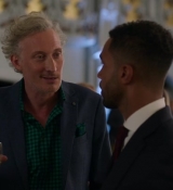 Emily_in_Paris_S02E09_WEBRip_x264-ION10_2228.jpg