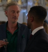 Emily_in_Paris_S02E09_WEBRip_x264-ION10_2241.jpg