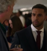 Emily_in_Paris_S02E09_WEBRip_x264-ION10_2278.jpg