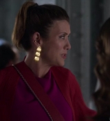 Emily_in_Paris_S02E09_WEBRip_x264-ION10_2362.jpg