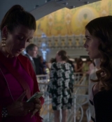 Emily_in_Paris_S02E09_WEBRip_x264-ION10_2441.jpg