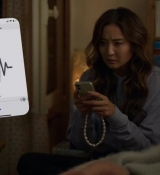 Emily_in_Paris_S02E09_WEBRip_x264-ION10_2487.jpg