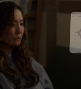Emily_in_Paris_S02E09_WEBRip_x264-ION10_2510.jpg