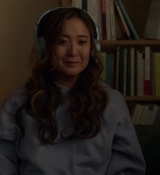 Emily_in_Paris_S02E09_WEBRip_x264-ION10_2544.jpg