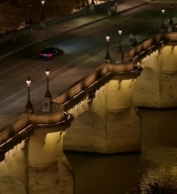 Emily_in_Paris_S02E09_WEBRip_x264-ION10_2566.jpg