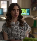 Emily_in_Paris_S02E10_WEBRip_x264-ION10_0303.jpg