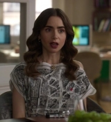 Emily_in_Paris_S02E10_WEBRip_x264-ION10_0304.jpg