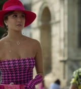 Emily_in_Paris_S02E10_WEBRip_x264-ION10_0459.jpg