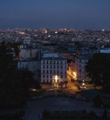 Emily_in_Paris_S02E10_WEBRip_x264-ION10_0513.jpg