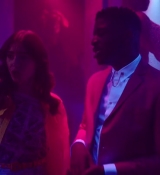 Emily_in_Paris_S02E10_WEBRip_x264-ION10_0542.jpg