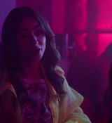 Emily_in_Paris_S02E10_WEBRip_x264-ION10_0602.jpg