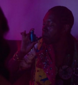 Emily_in_Paris_S02E10_WEBRip_x264-ION10_0608.jpg