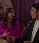 Emily_in_Paris_S02E10_WEBRip_x264-ION10_0975.jpg