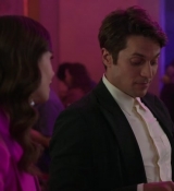 Emily_in_Paris_S02E10_WEBRip_x264-ION10_0990.jpg