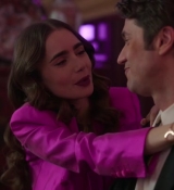 Emily_in_Paris_S02E10_WEBRip_x264-ION10_1004.jpg