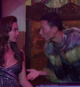 Emily_in_Paris_S02E10_WEBRip_x264-ION10_1132.jpg