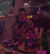 Emily_in_Paris_S02E10_WEBRip_x264-ION10_1142.jpg