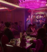 Emily_in_Paris_S02E10_WEBRip_x264-ION10_1190.jpg