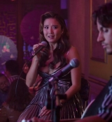 Emily_in_Paris_S02E10_WEBRip_x264-ION10_1196.jpg