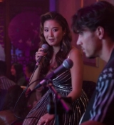 Emily_in_Paris_S02E10_WEBRip_x264-ION10_1213.jpg