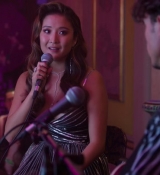 Emily_in_Paris_S02E10_WEBRip_x264-ION10_1250.jpg