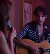 Emily_in_Paris_S02E10_WEBRip_x264-ION10_1271.jpg