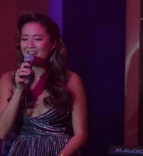 Emily_in_Paris_S02E10_WEBRip_x264-ION10_1292.jpg