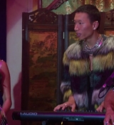 Emily_in_Paris_S02E10_WEBRip_x264-ION10_1325.jpg