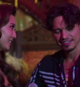 Emily_in_Paris_S02E10_WEBRip_x264-ION10_1380.jpg