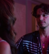Emily_in_Paris_S02E10_WEBRip_x264-ION10_1385.jpg