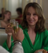 Emily_in_Paris_S02E10_WEBRip_x264-ION10_1521.jpg