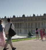 Emily_in_Paris_S02E10_WEBRip_x264-ION10_1540.jpg