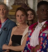 Emily_in_Paris_S02E10_WEBRip_x264-ION10_1563.jpg