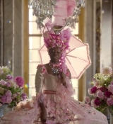 Emily_in_Paris_S02E10_WEBRip_x264-ION10_1598.jpg