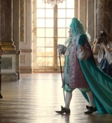 Emily_in_Paris_S02E10_WEBRip_x264-ION10_1622.jpg