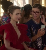 Emily_in_Paris_S02E10_WEBRip_x264-ION10_1646.jpg