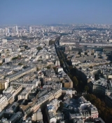 Emily_in_Paris_S02E10_WEBRip_x264-ION10_2097.jpg