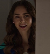 Emily_in_Paris_S02E10_WEBRip_x264-ION10_2684.jpg