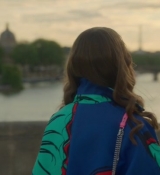 Emily_in_Paris_S02E10_WEBRip_x264-ION10_2760.jpg