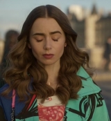 Emily_in_Paris_S02E10_WEBRip_x264-ION10_2782.jpg