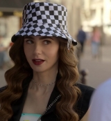 Emily_in_Paris_Season_2___Official_Trailer___Netflix_070.jpg