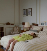 Emily_in_Paris_Season_2___Official_Trailer___Netflix_115.jpg