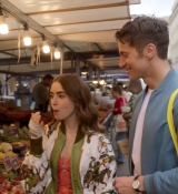 Emily_in_Paris_Season_2___Official_Trailer___Netflix_214.jpg